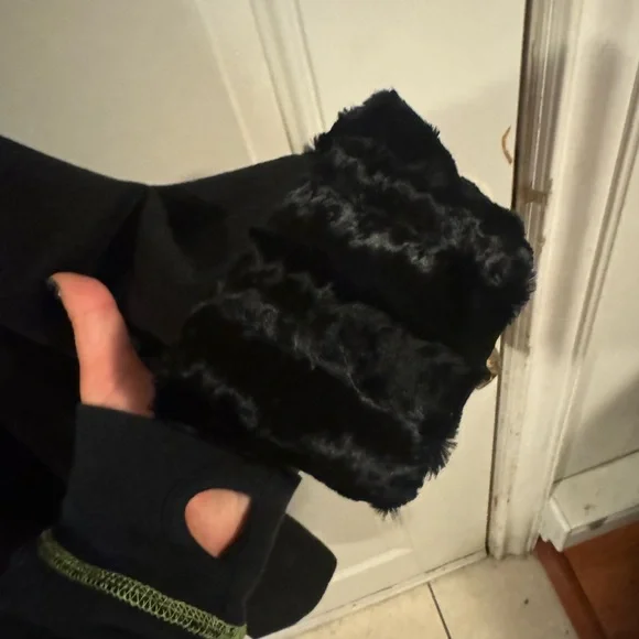 Stop Staring Black Coat with Faux Fur Trim - Picture 5 of 13